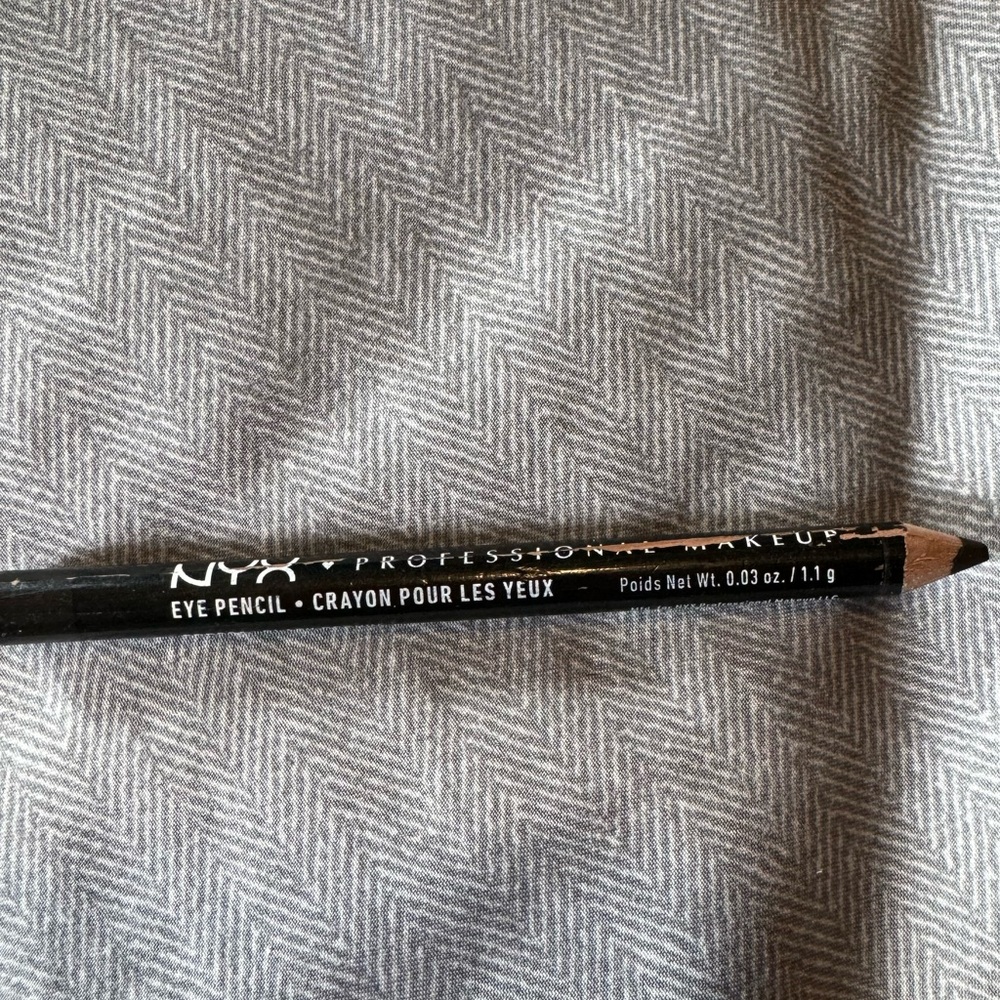 NYX black/brown eye pencil